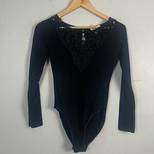 Vintage Victoria’s Secret 80s/90s Blacl long sleeve lace size small